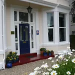 Link House