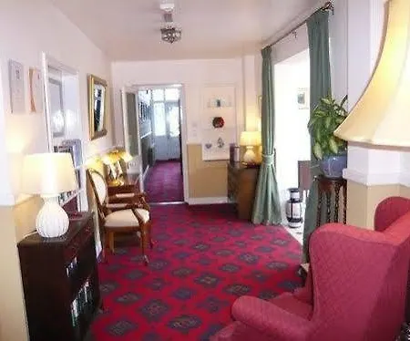 בית הארחה Link House 4*