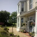 Link House