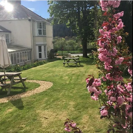 リンクハウス ゲストハウス 4*