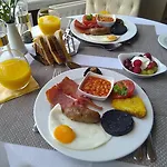 Link House Konukevi 4*
